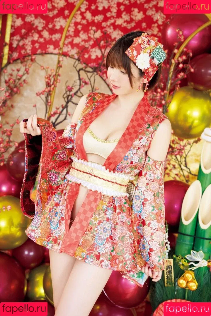 Enako / enako_cos / enakorin / えなこ Onlyfans Photo Gallery 