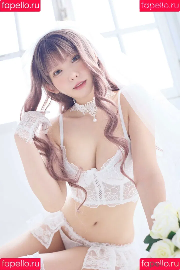 Enako / enako_cos / enakorin / えなこ Onlyfans Photo Gallery 