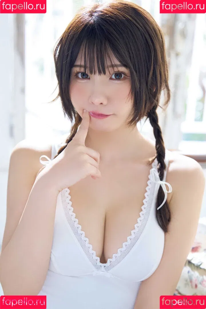 Enako / enako_cos / enakorin / えなこ Onlyfans Photo Gallery 