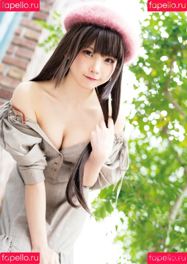 Enako / enako_cos / enakorin / えなこ Onlyfans Photo Gallery 