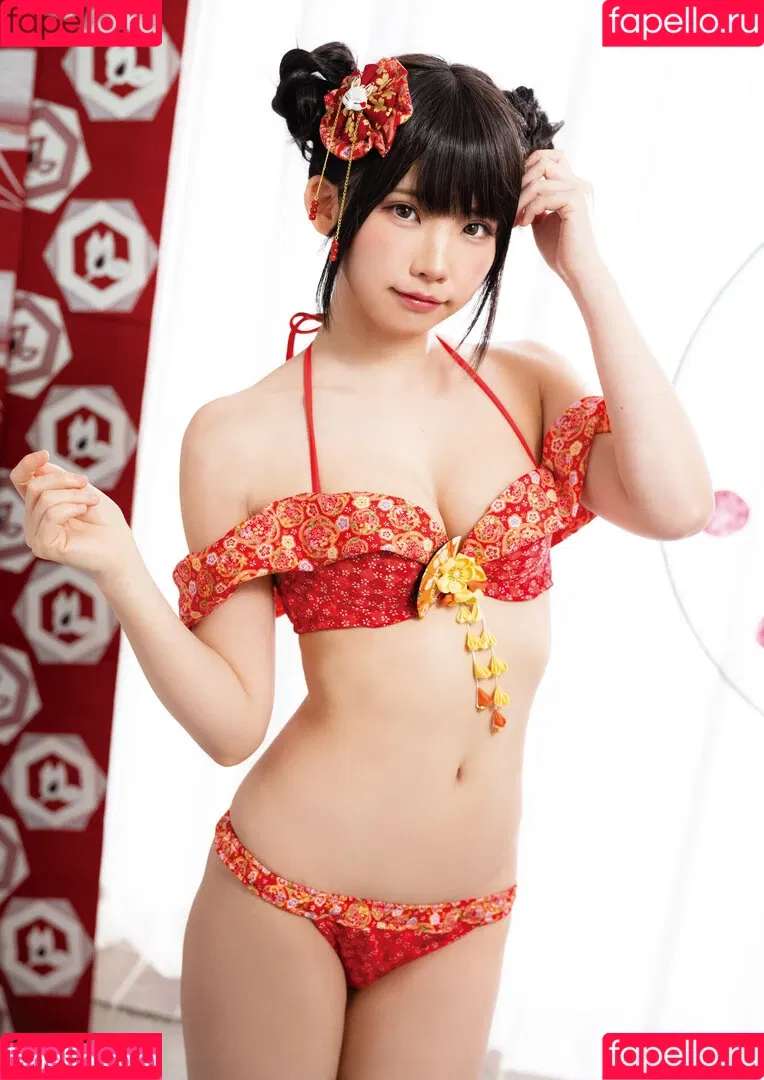 Enako / enako_cos / enakorin / えなこ Onlyfans Photo Gallery 