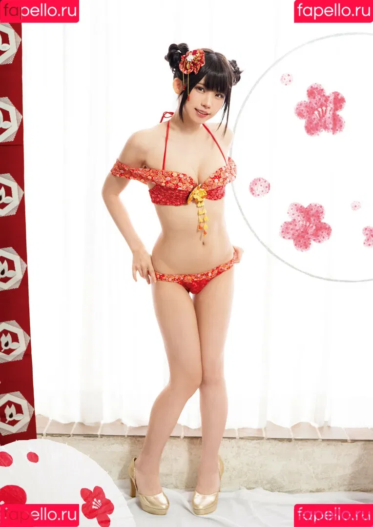 Enako / enako_cos / enakorin / えなこ Onlyfans Photo Gallery 
