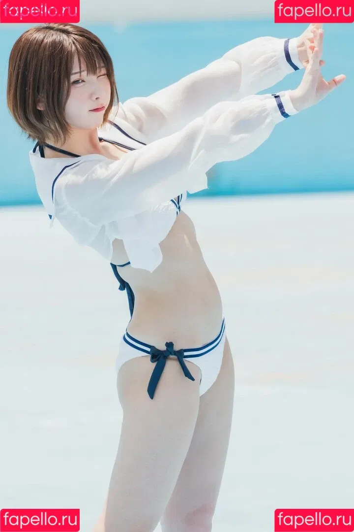 Enako / enako_cos / enakorin / えなこ Onlyfans Photo Gallery 