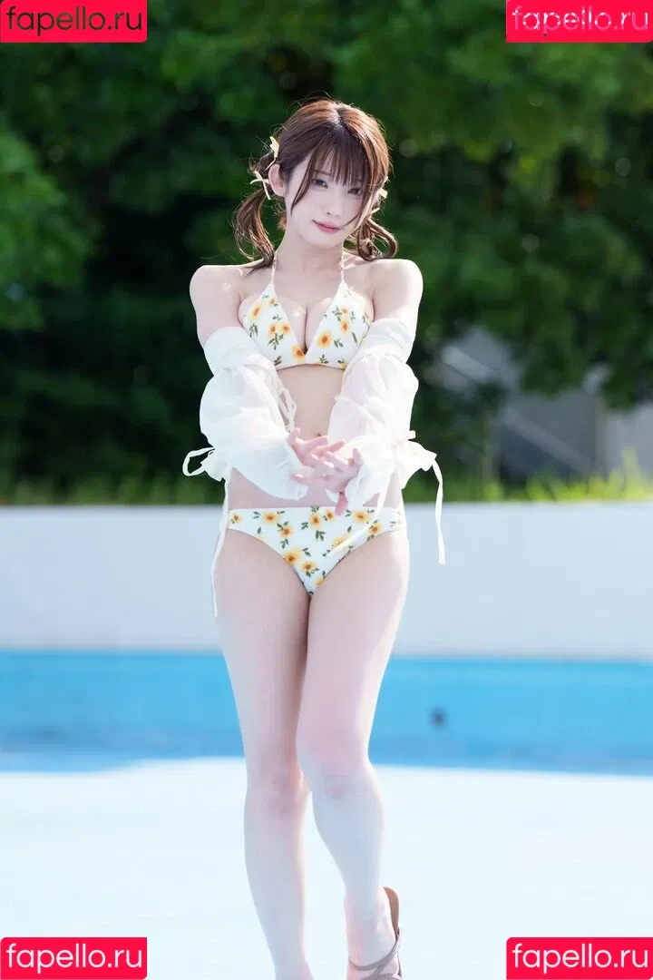 Enako / enako_cos / enakorin / えなこ Onlyfans Photo Gallery 