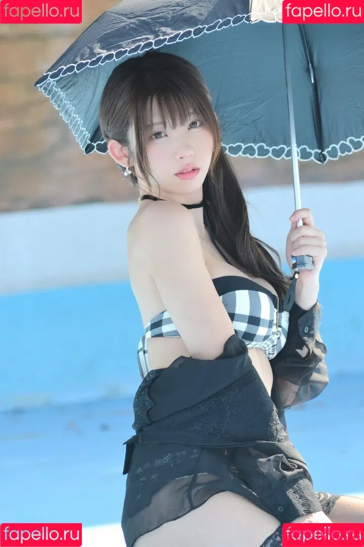 Enako / enako_cos / enakorin / えなこ Onlyfans Photo Gallery 