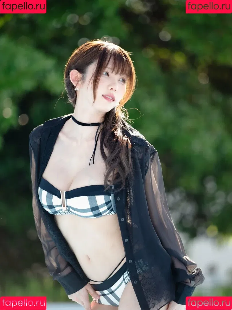 Enako / enako_cos / enakorin / えなこ Onlyfans Photo Gallery 