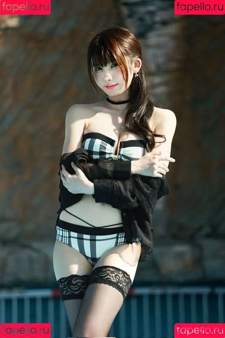 Enako / enako_cos / enakorin / えなこ Onlyfans Photo Gallery 