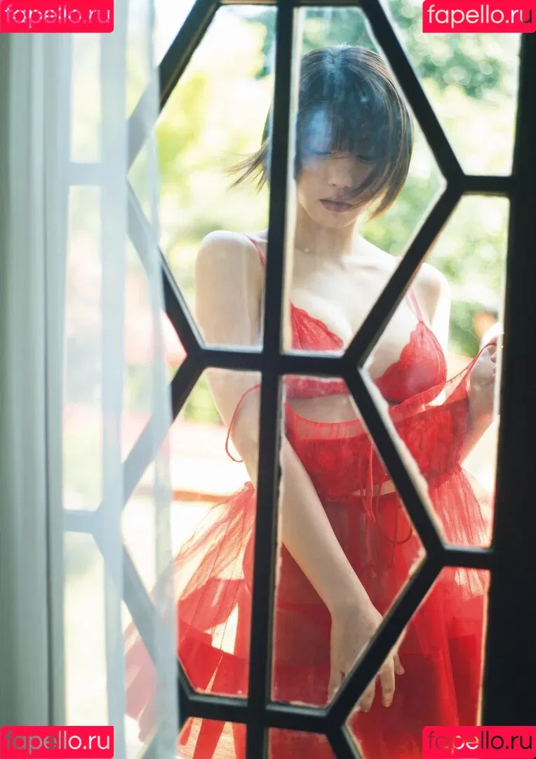 Enako / enako_cos / enakorin / えなこ Onlyfans Photo Gallery 