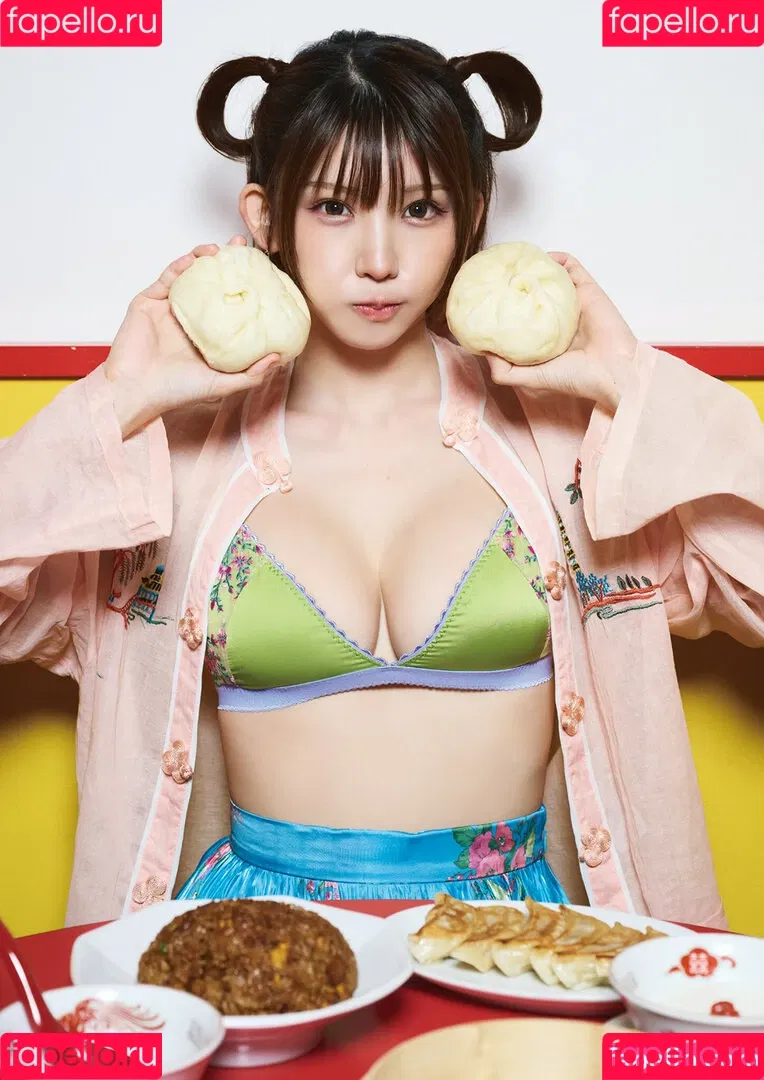 Enako / enako_cos / enakorin / えなこ Onlyfans Photo Gallery 