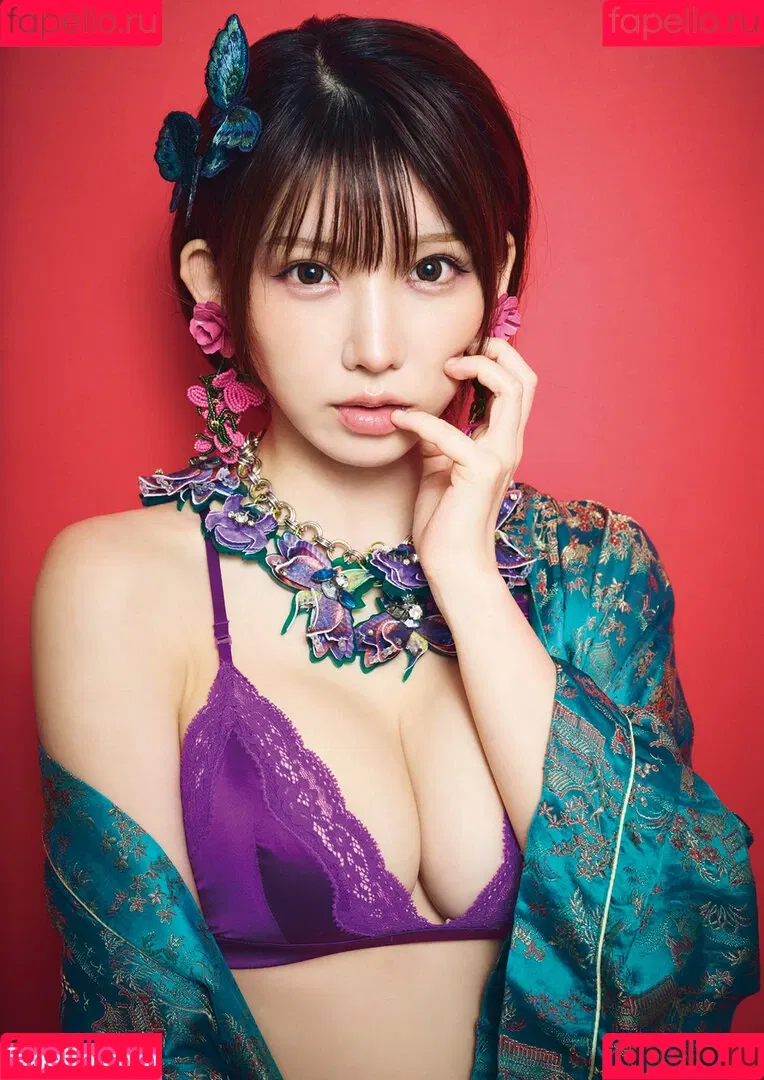 Enako / enako_cos / enakorin / えなこ Onlyfans Photo Gallery 
