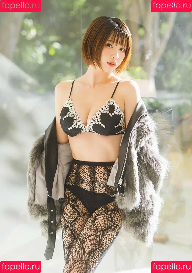 Enako / enako_cos / enakorin / えなこ Onlyfans Photo Gallery 