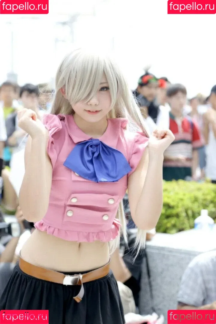 Enako / enako_cos / enakorin / えなこ Onlyfans Photo Gallery 