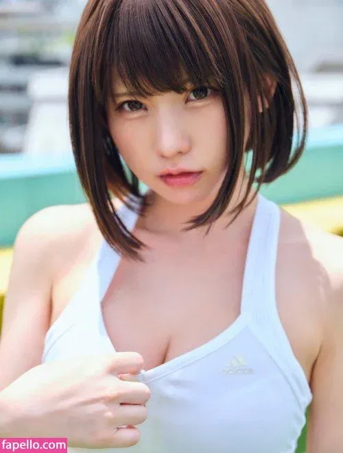 Enako / enako_cos / enakorin / えなこ Onlyfans Photo Gallery 