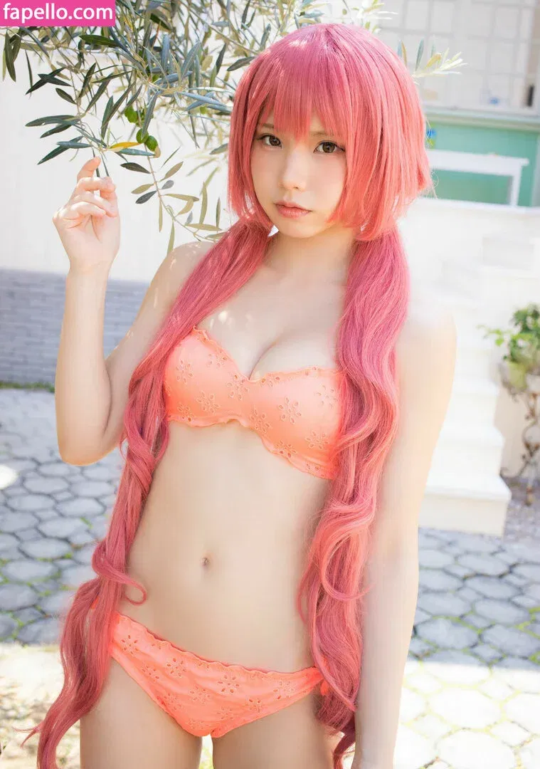 Enako / enako_cos / enakorin / えなこ Onlyfans Photo Gallery 