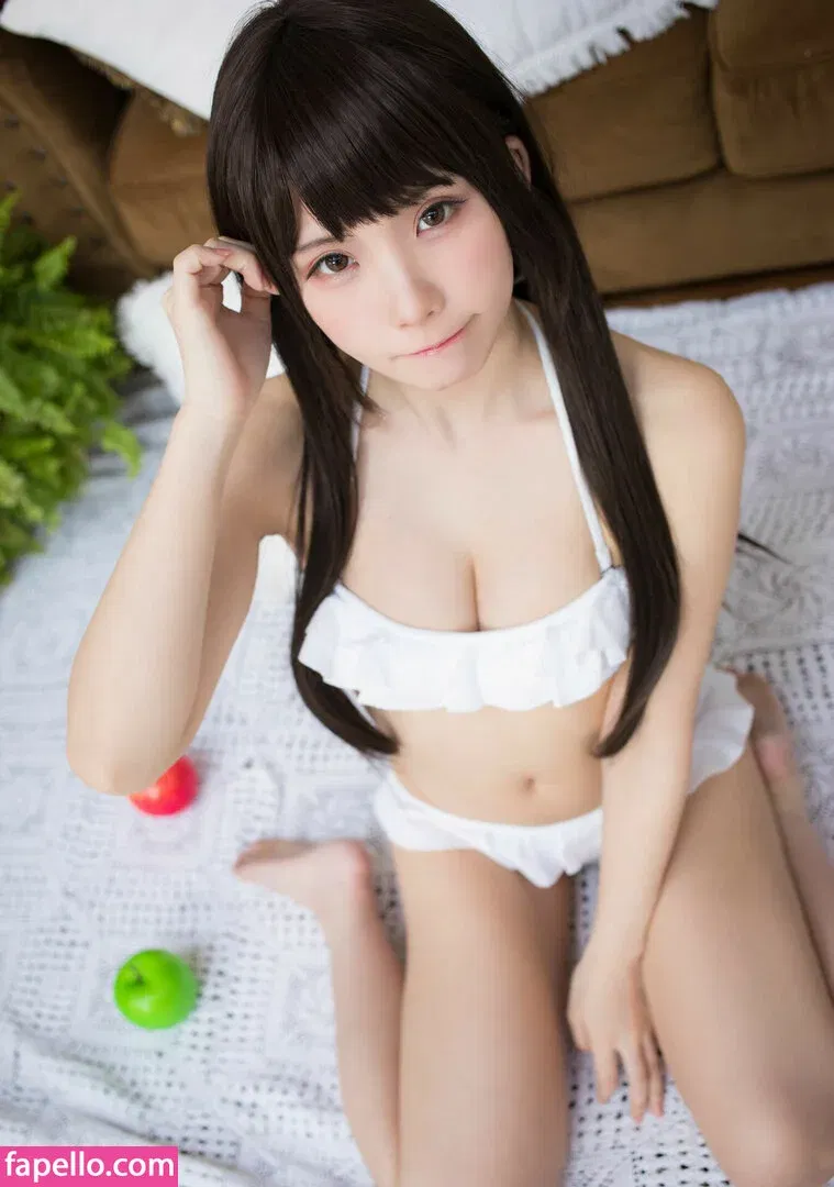 Enako / enako_cos / enakorin / えなこ Onlyfans Photo Gallery 