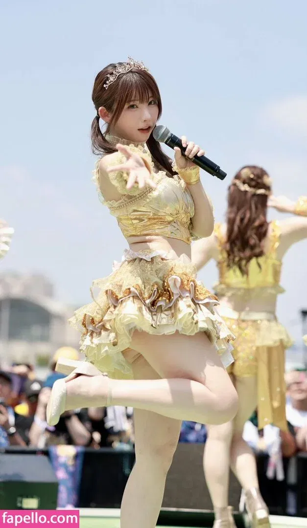 Enako / enako_cos / enakorin / えなこ Onlyfans Photo Gallery 