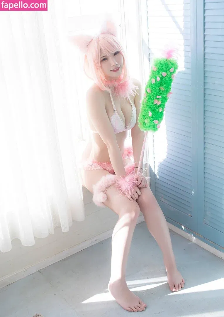 Enako / enako_cos / enakorin / えなこ Onlyfans Photo Gallery 