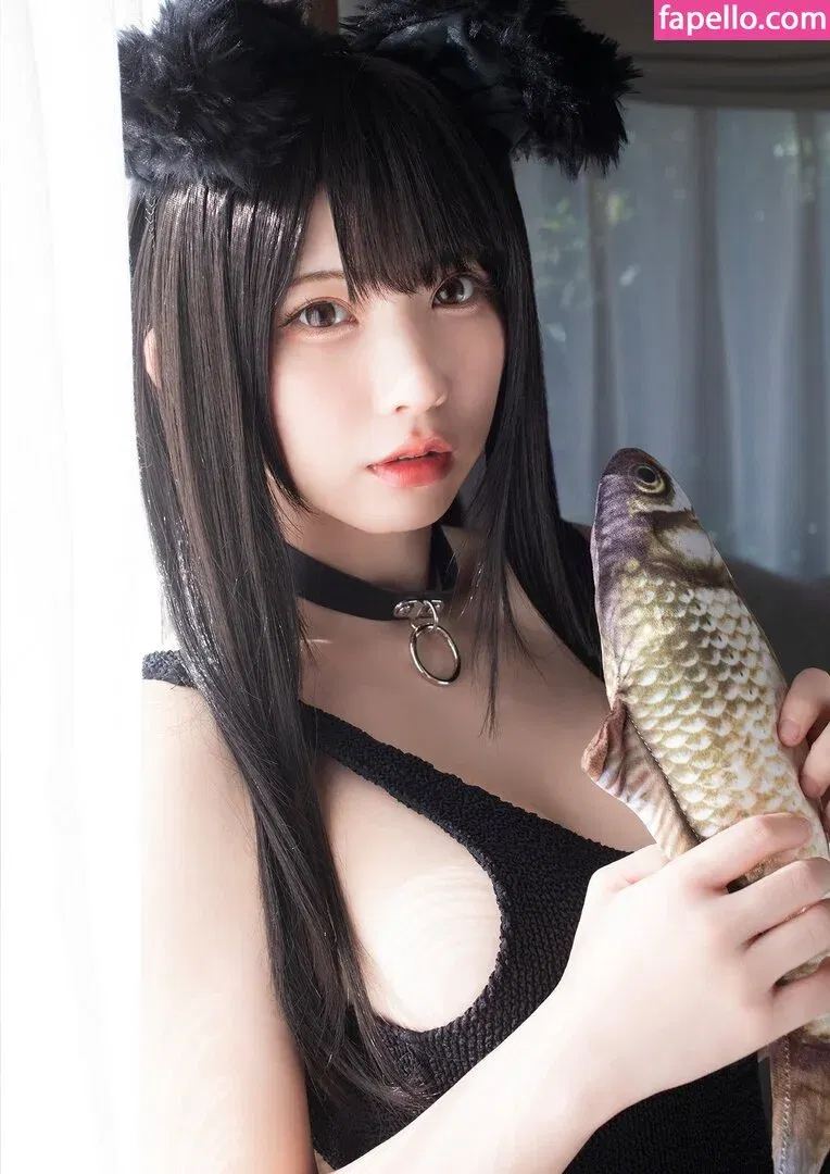 Enako / enako_cos / enakorin / えなこ Onlyfans Photo Gallery 