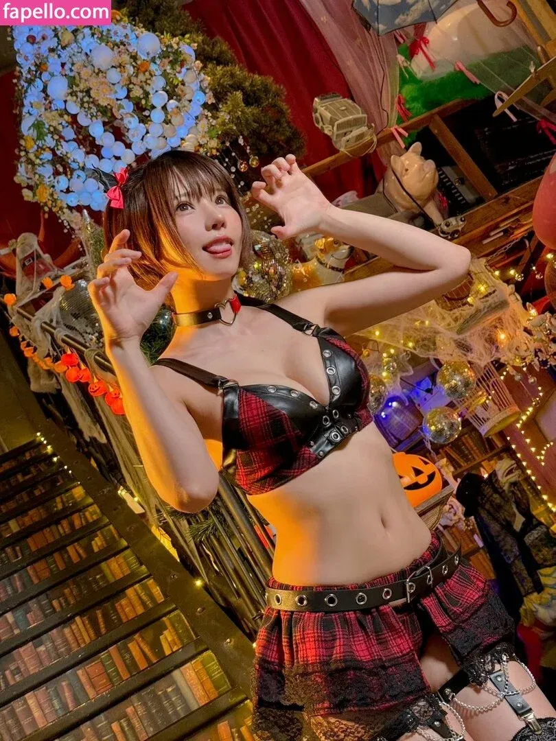 Enako / enako_cos / enakorin / えなこ Onlyfans Photo Gallery 