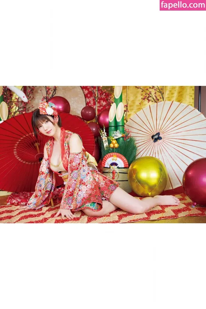 Enako / enako_cos / enakorin / えなこ Onlyfans Photo Gallery 