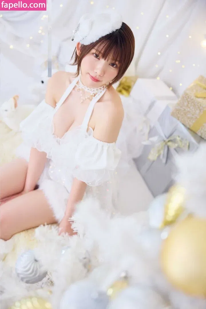 Enako / enako_cos / enakorin / えなこ Onlyfans Photo Gallery 