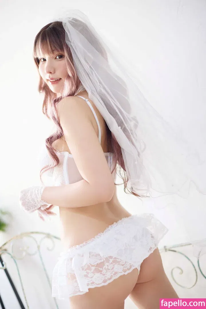 Enako / enako_cos / enakorin / えなこ Onlyfans Photo Gallery 