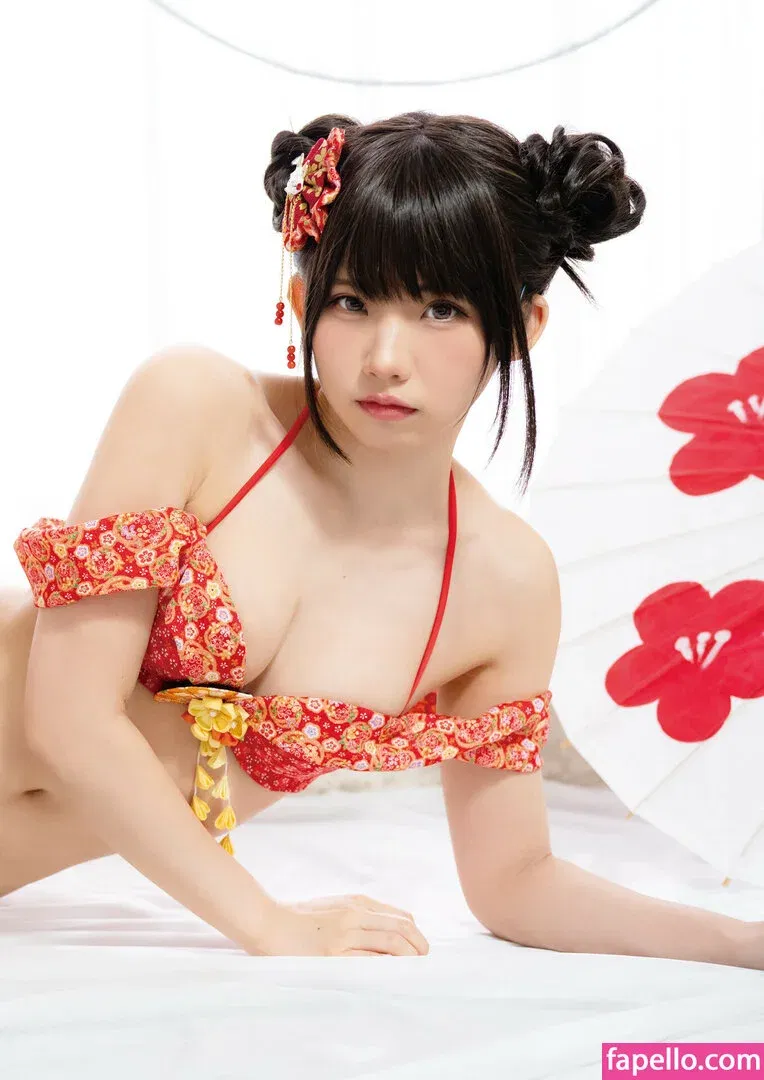 Enako / enako_cos / enakorin / えなこ Onlyfans Photo Gallery 