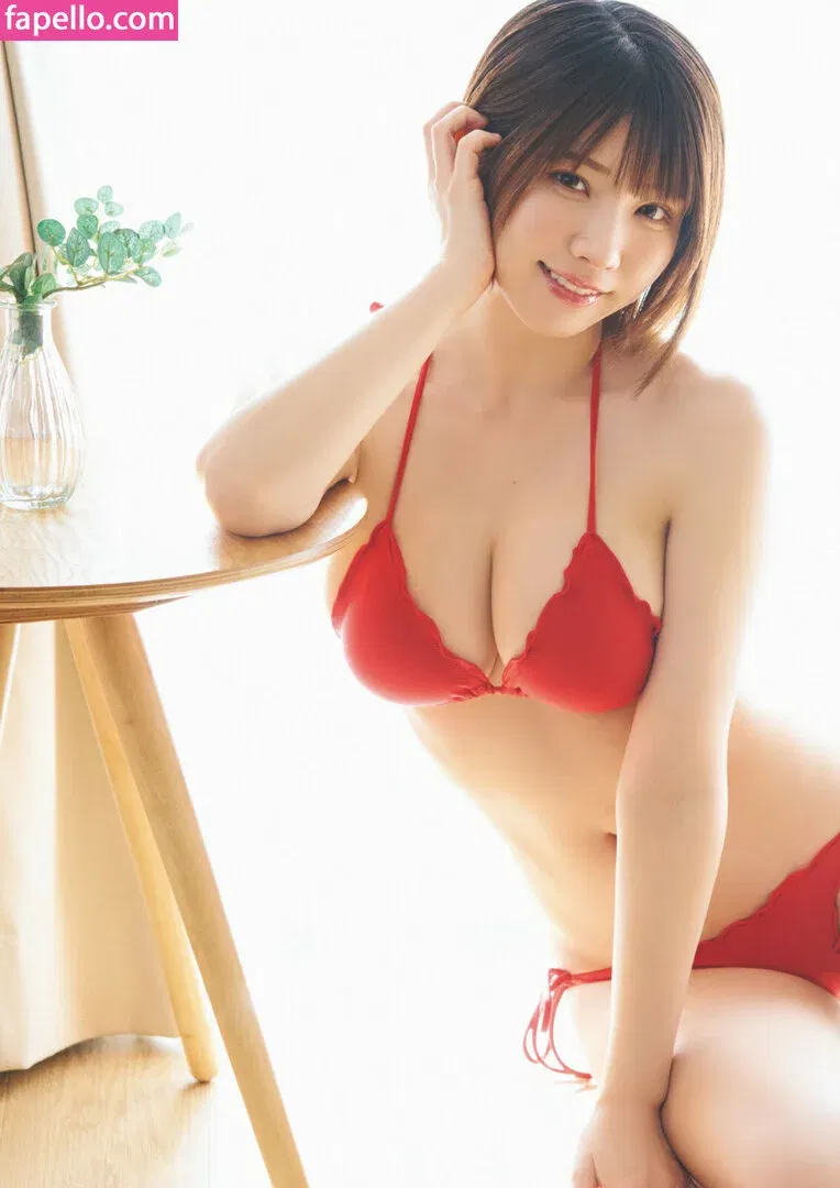 Enako / enako_cos / enakorin / えなこ Onlyfans Photo Gallery 