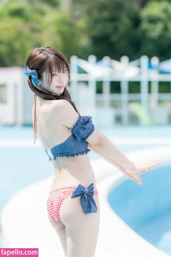 Enako / enako_cos / enakorin / えなこ Onlyfans Photo Gallery 