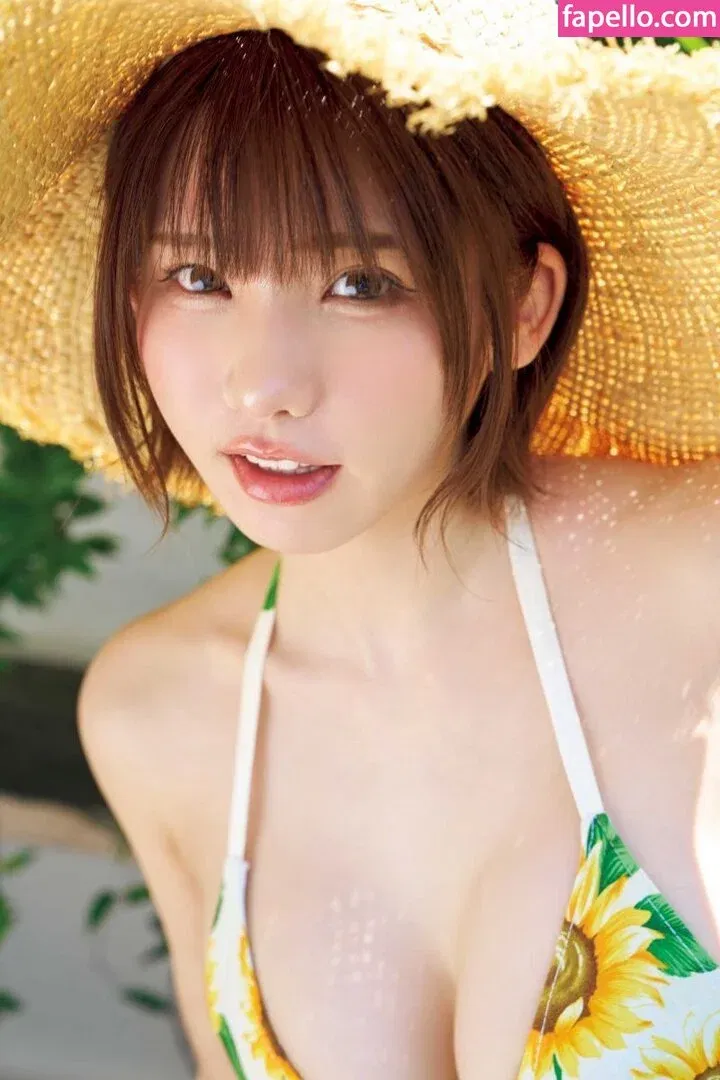 Enako / enako_cos / enakorin / えなこ Onlyfans Photo Gallery 