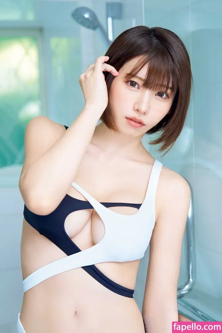 Enako / enako_cos / enakorin / えなこ Onlyfans Photo Gallery 