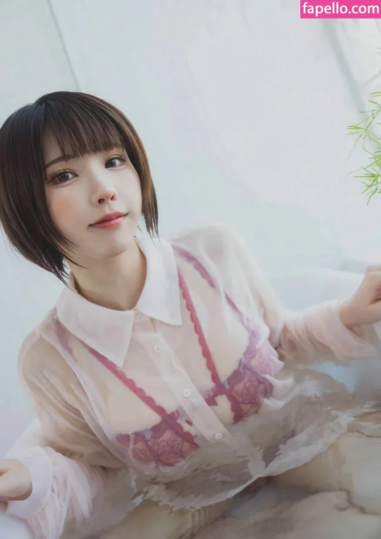 Enako / enako_cos / enakorin / えなこ Onlyfans Photo Gallery 