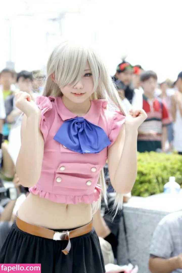 Enako / enako_cos / enakorin / えなこ Onlyfans Photo Gallery 