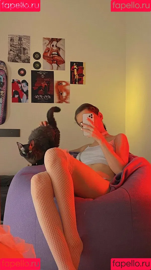 G.Q / hareniks / 𝐍𝐈𝐊𝐊𝐈 Onlyfans Photo Gallery 