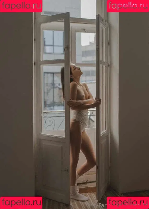 G.Q / hareniks / 𝐍𝐈𝐊𝐊𝐈 Onlyfans Photo Gallery 