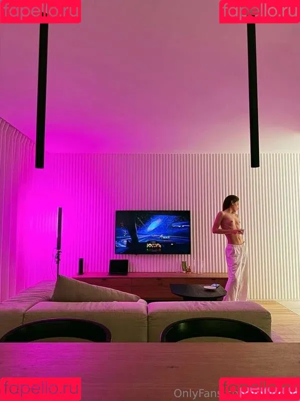 G.Q / hareniks / 𝐍𝐈𝐊𝐊𝐈 Onlyfans Photo Gallery 