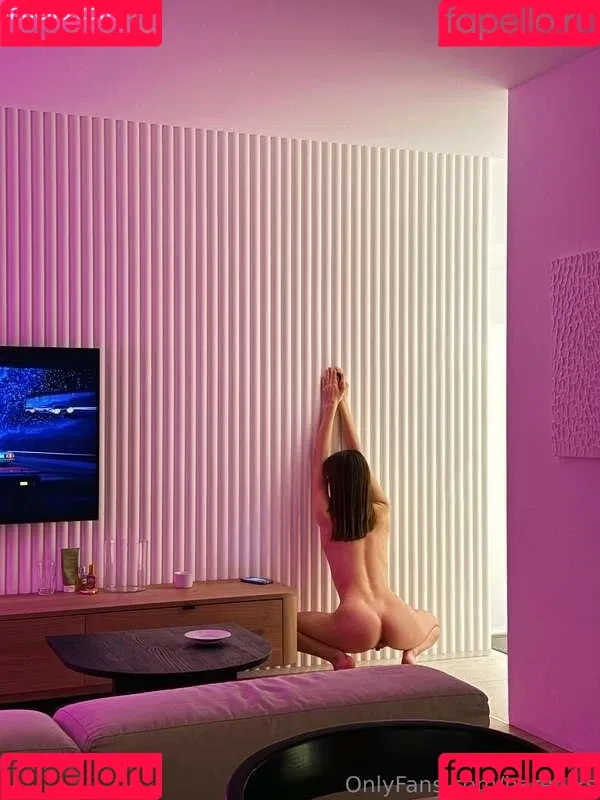 G.Q / hareniks / 𝐍𝐈𝐊𝐊𝐈 Onlyfans Photo Gallery 