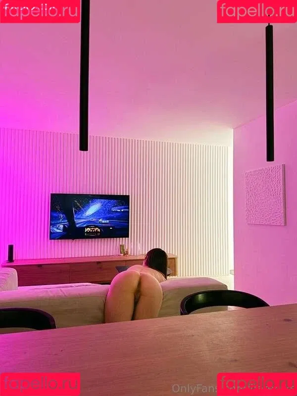 G.Q / hareniks / 𝐍𝐈𝐊𝐊𝐈 Onlyfans Photo Gallery 