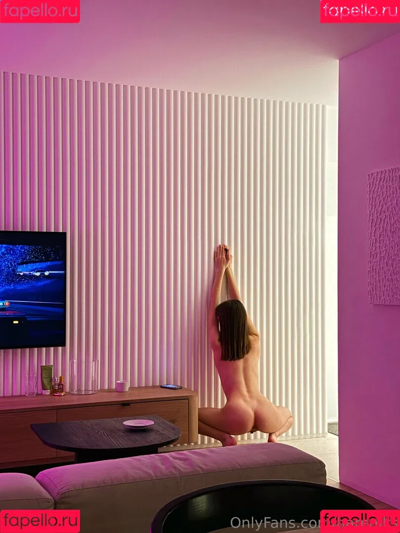 G.Q / hareniks / 𝐍𝐈𝐊𝐊𝐈 Onlyfans Photo Gallery 