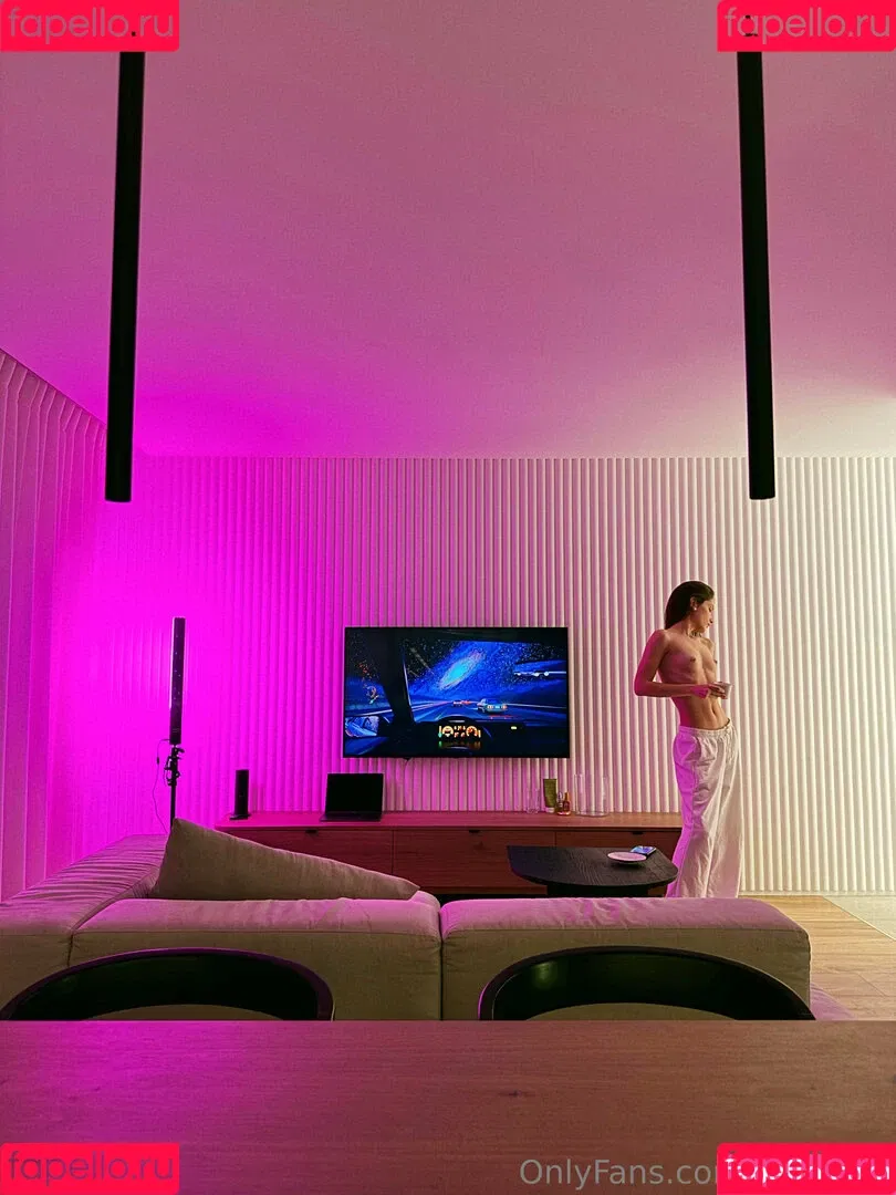 G.Q / hareniks / 𝐍𝐈𝐊𝐊𝐈 Onlyfans Photo Gallery 