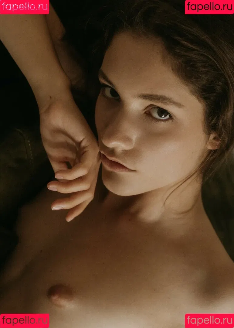 G.Q / hareniks / 𝐍𝐈𝐊𝐊𝐈 Onlyfans Photo Gallery 