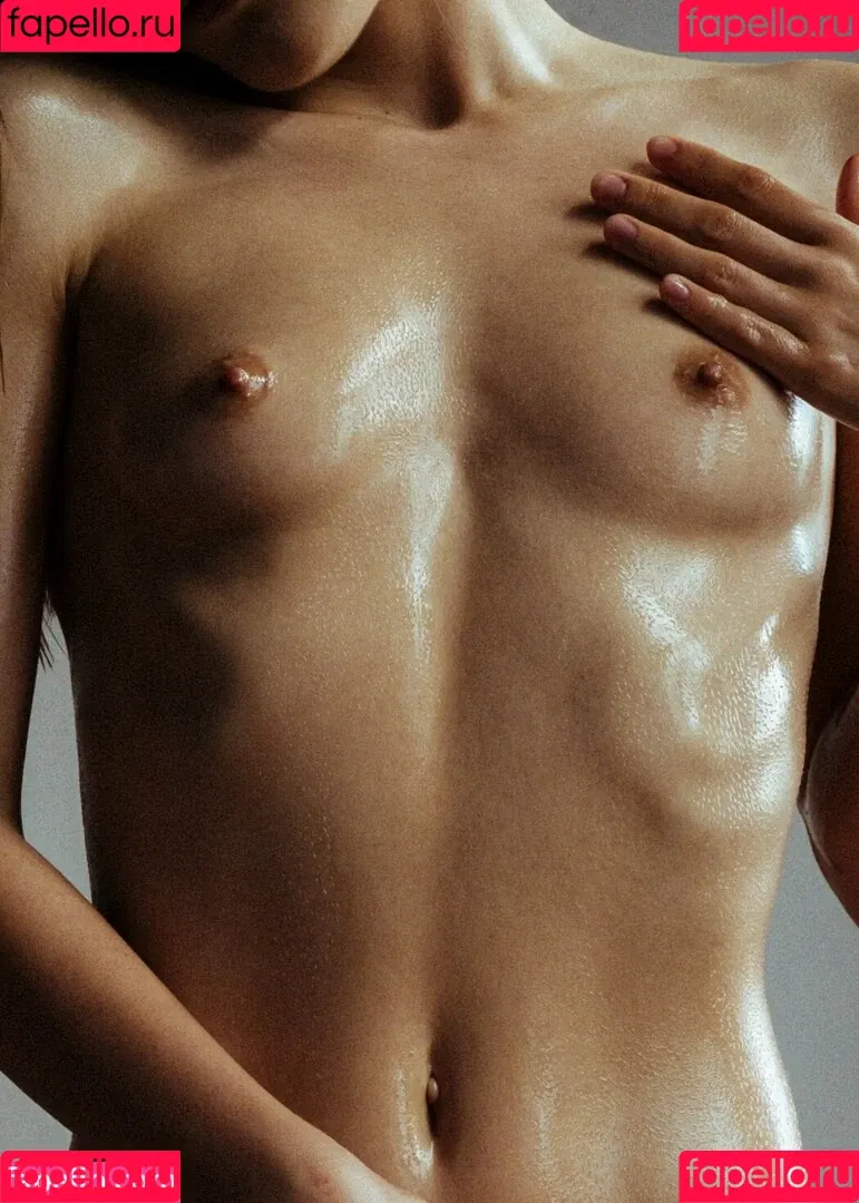 G.Q / hareniks / 𝐍𝐈𝐊𝐊𝐈 Onlyfans Photo Gallery 