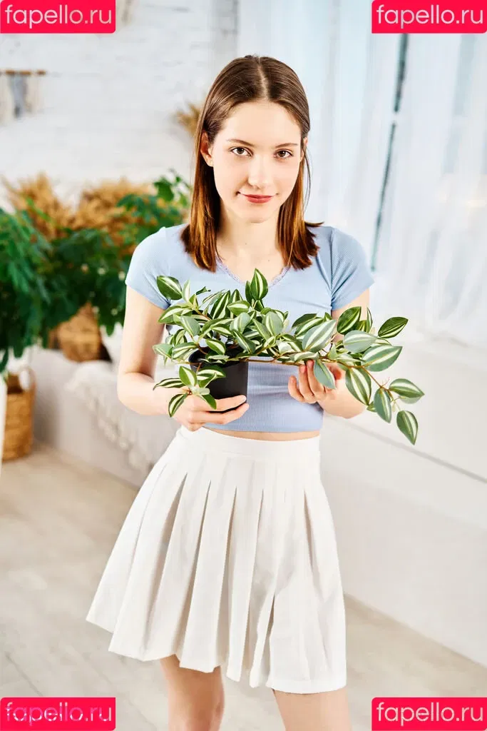 G.Q / hareniks / 𝐍𝐈𝐊𝐊𝐈 Onlyfans Photo Gallery 