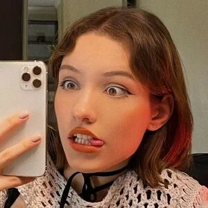 G.Q / hareniks / 𝐍𝐈𝐊𝐊𝐈 Onlyfans Photo Gallery 