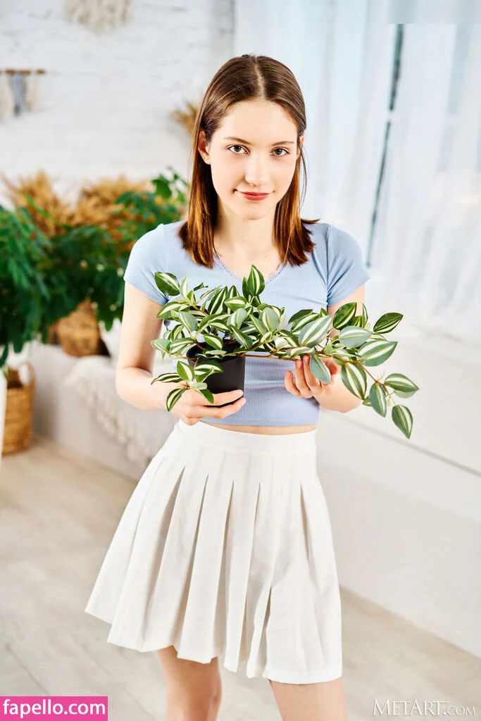 G.Q / hareniks / 𝐍𝐈𝐊𝐊𝐈 Onlyfans Photo Gallery 