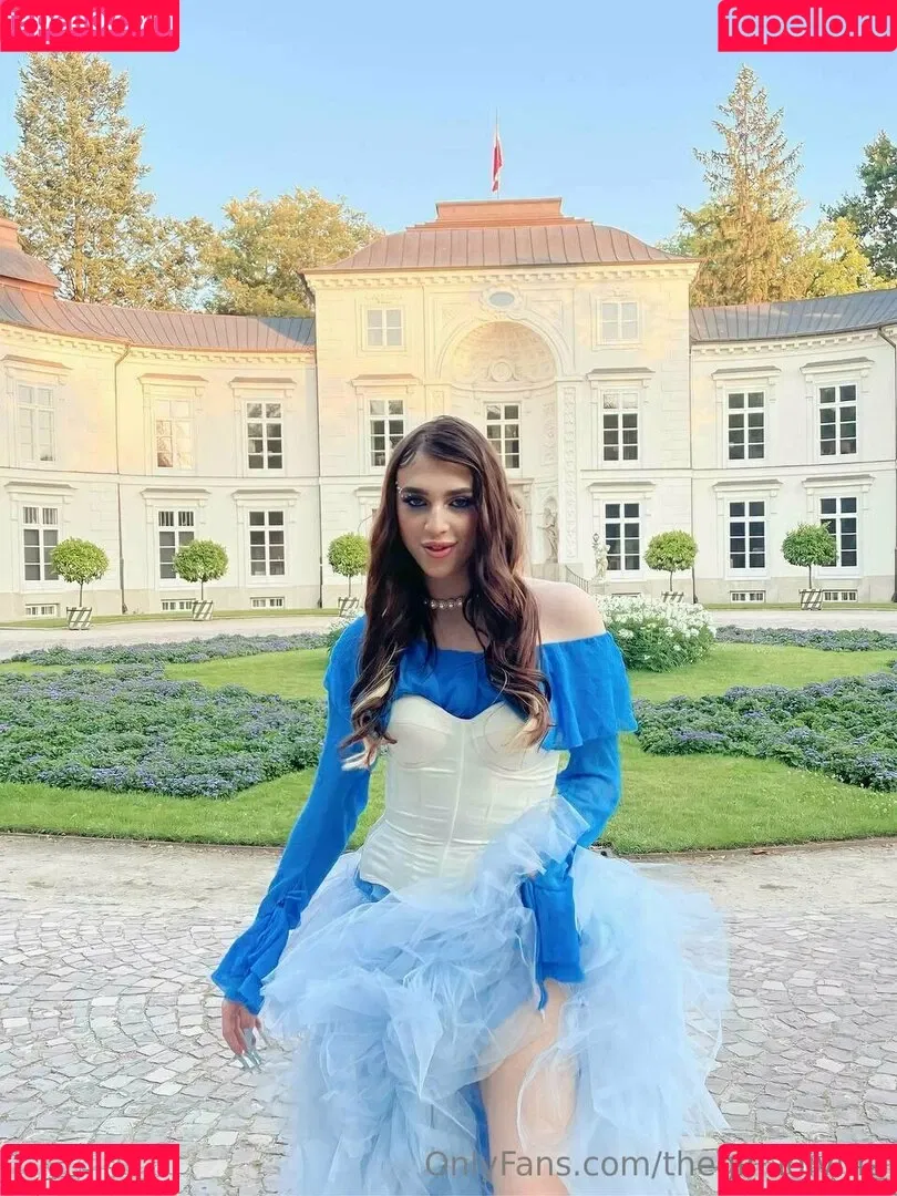 theginadivine / theginadivine.official Onlyfans Photo Gallery 