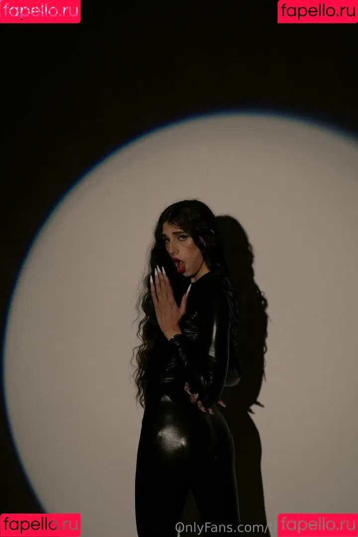 theginadivine / theginadivine.official Onlyfans Photo Gallery 