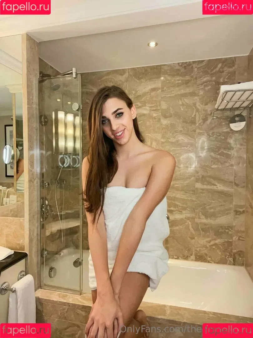 theginadivine / theginadivine.official Onlyfans Photo Gallery 