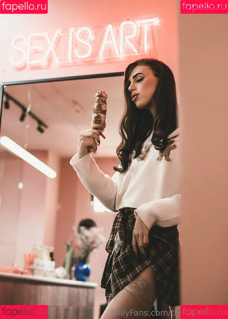 theginadivine / theginadivine.official Onlyfans Photo Gallery 