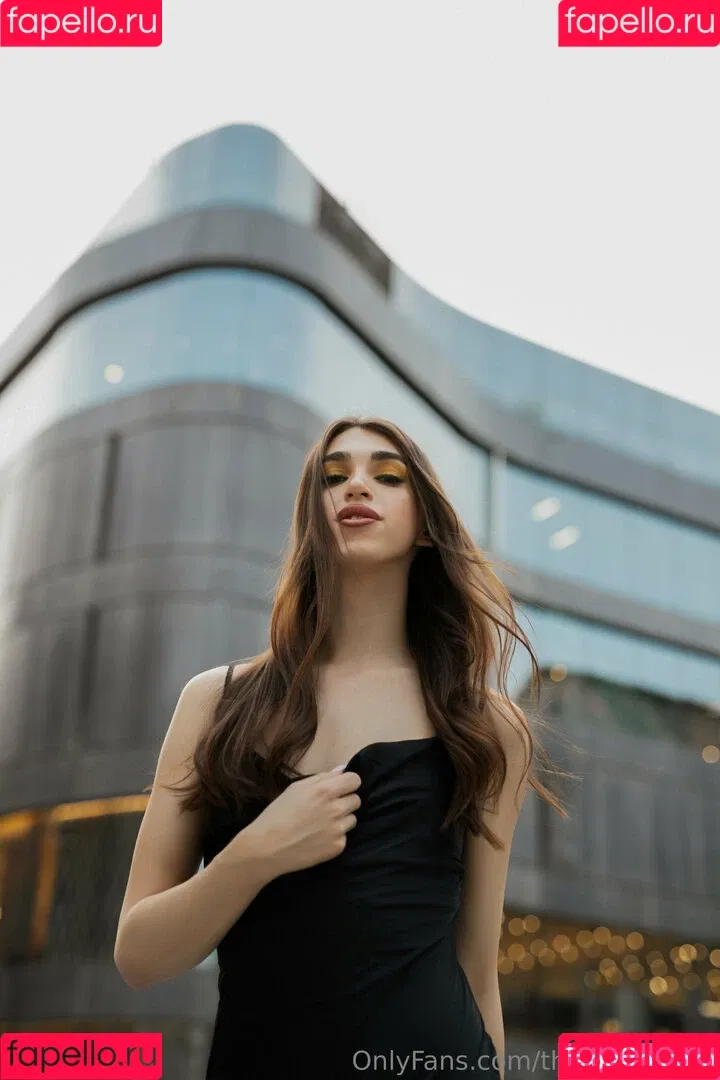 theginadivine / theginadivine.official Onlyfans Photo Gallery 